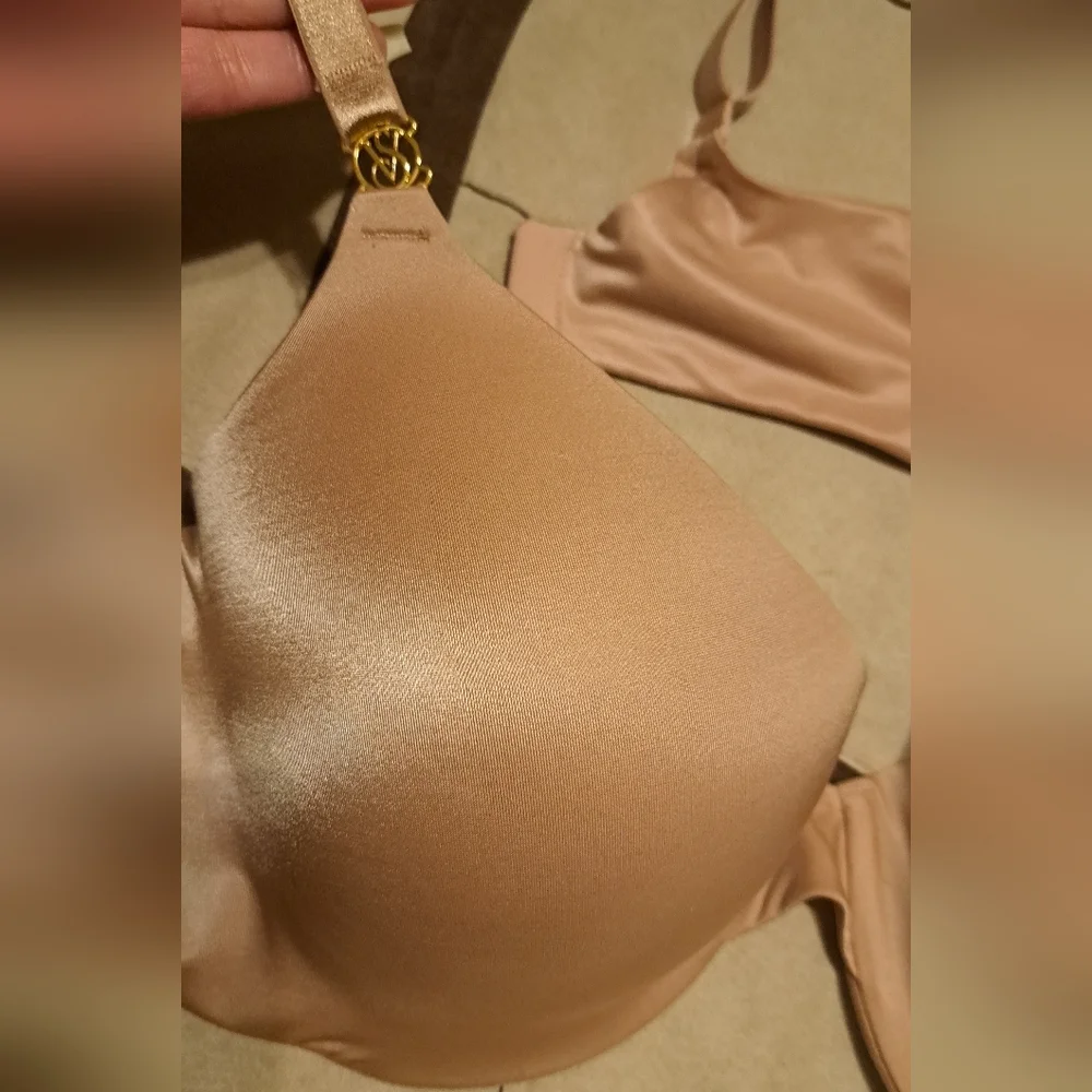 Elegant Women's Satin Bra Set - Cream and Tan - Picture 9 of 9